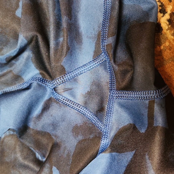 Lululemon Leggings - Picture 4 of 8